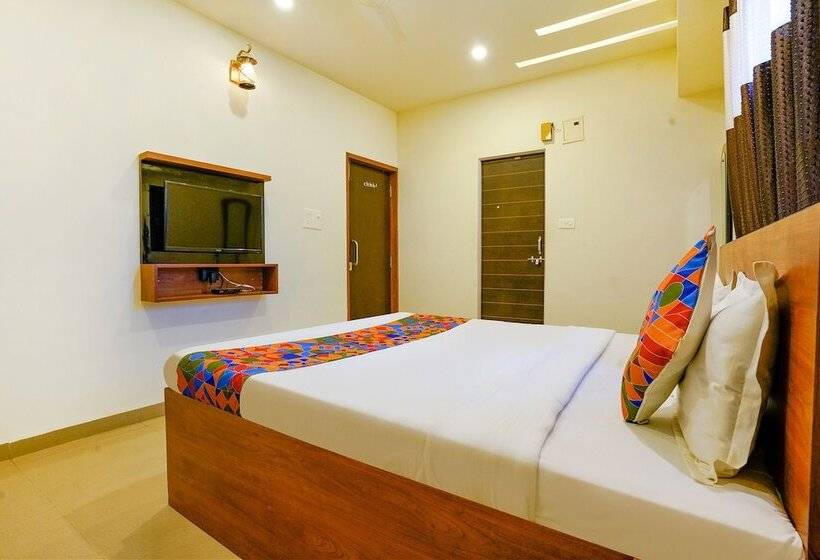 Hotel Fab Dwarka