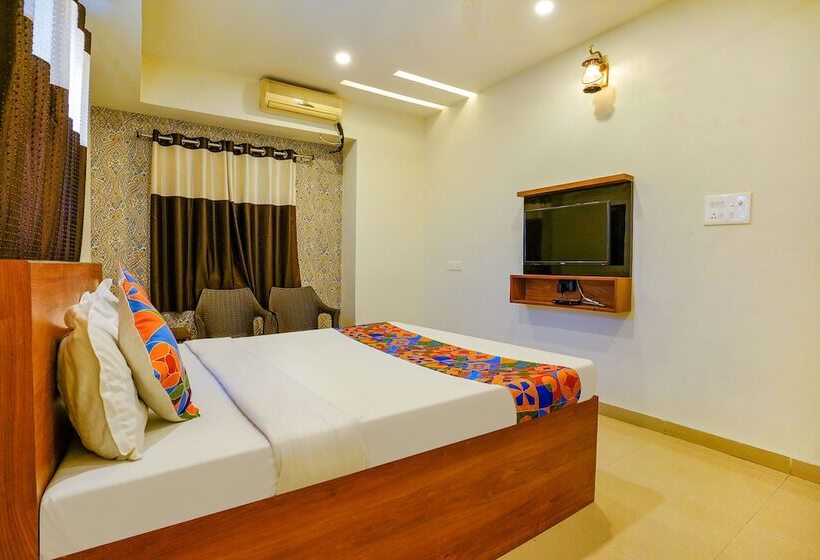 Hotel Fab Dwarka