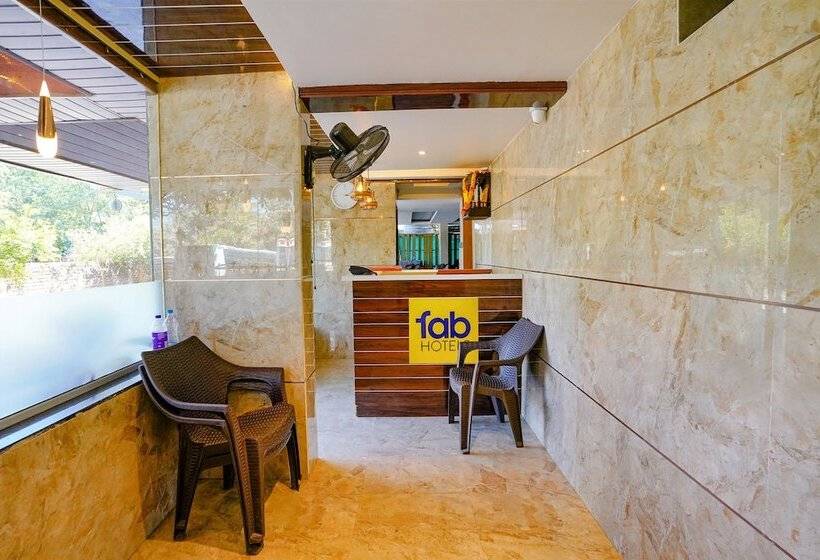 Hotel Fab Dwarka