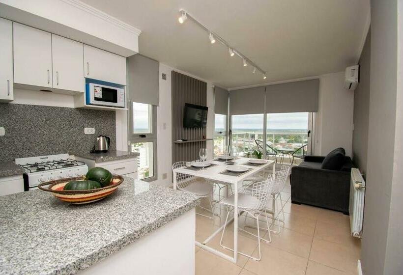 Moderno Y Luminoso Departamento Sobre Boulevard