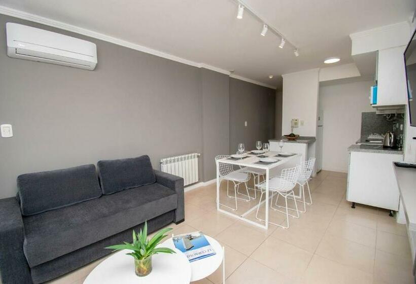 Moderno Y Luminoso Departamento Sobre Boulevard