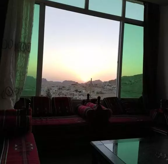تختخواب و صبحانه Petra Paradise Home