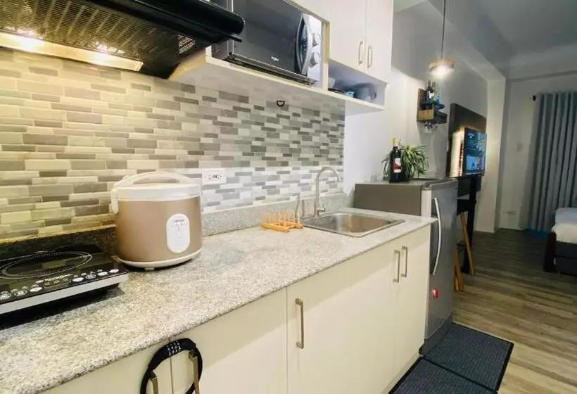 ホテル Cool Suite By Aki At Smdc Wind Residences Tagaytay