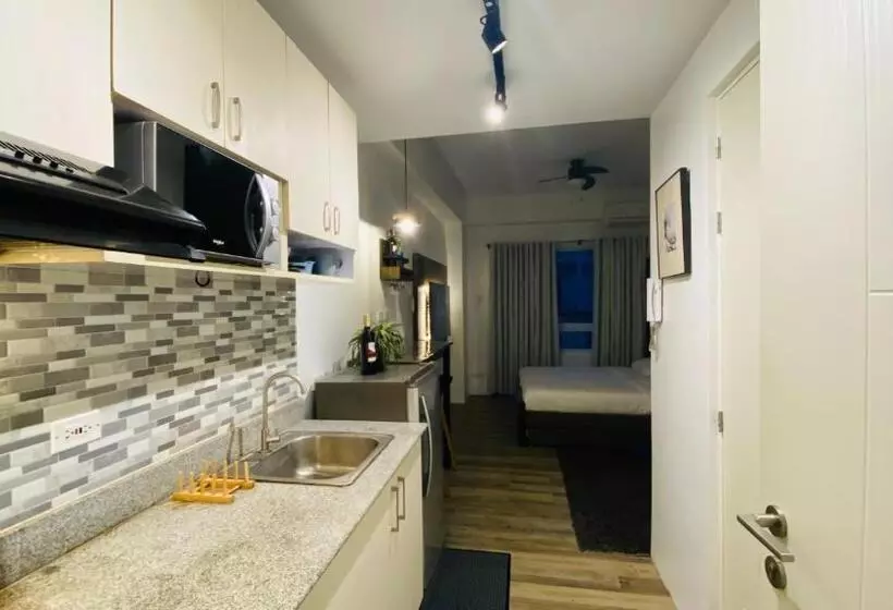 ホテル Cool Suite By Aki At Smdc Wind Residences Tagaytay