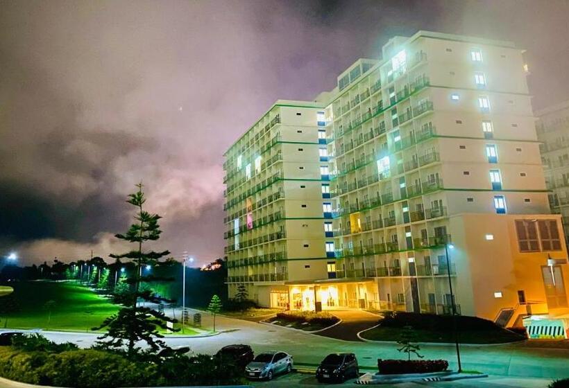 Отель Cool Suite By Aki At Smdc Wind Residences Tagaytay