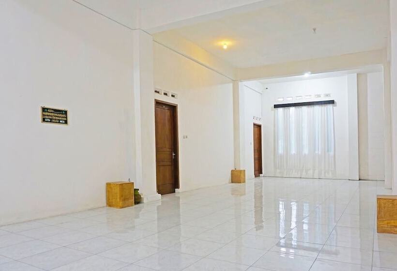 Hotel Oyo 91571  Ss Bukit Cemara Syariah