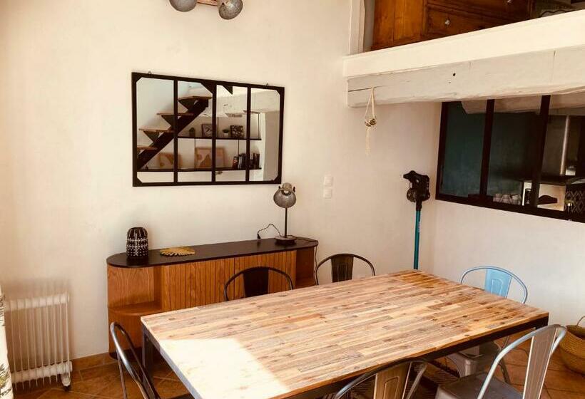 Maison En Pierre De70 M2 Au Cœur D’un Hameau