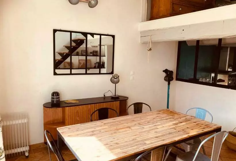 Maison En Pierre De70 M2 Au Cœur D’un Hameau