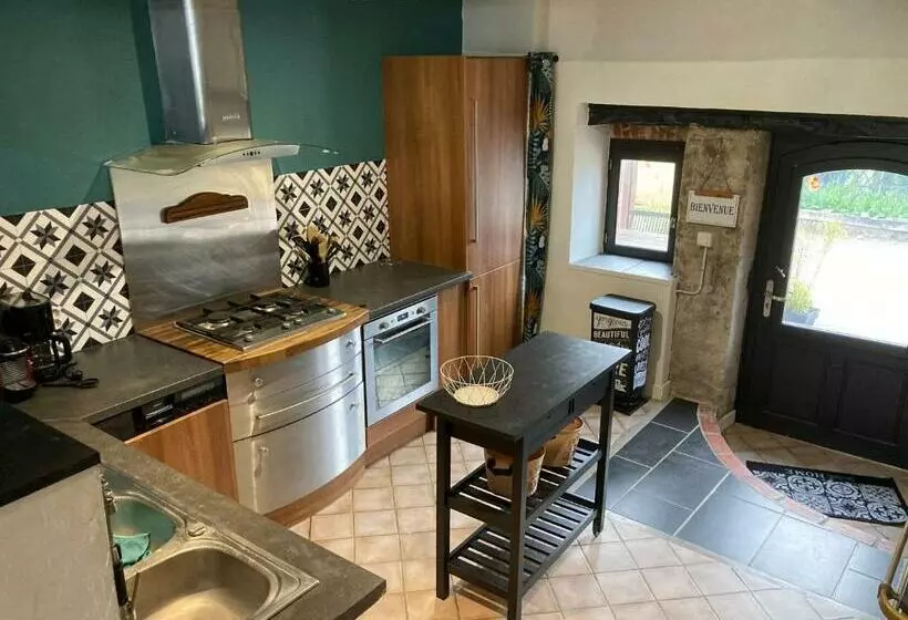 Maison En Pierre De70 M2 Au Cœur D’un Hameau