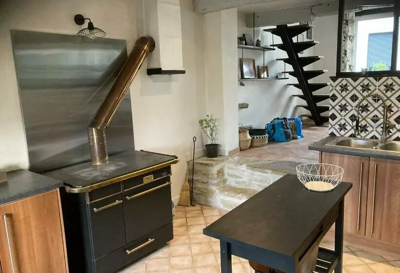 Maison En Pierre De70 M2 Au Cœur D’un Hameau