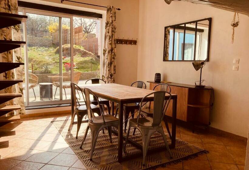 Maison En Pierre De70 M2 Au Cœur D’un Hameau