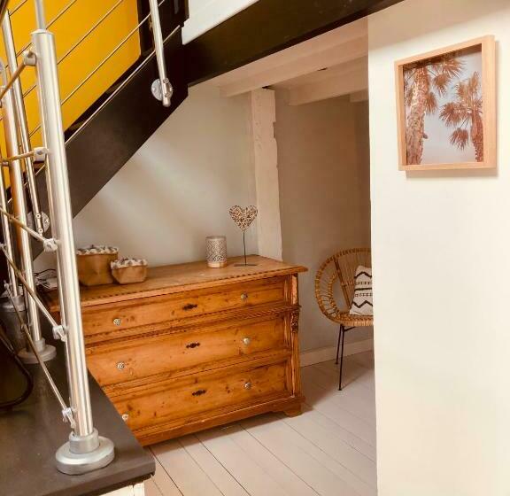 Maison En Pierre De70 M2 Au Cœur D’un Hameau