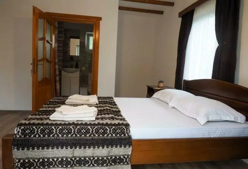 Majatalo Wild Traditional Bucovina