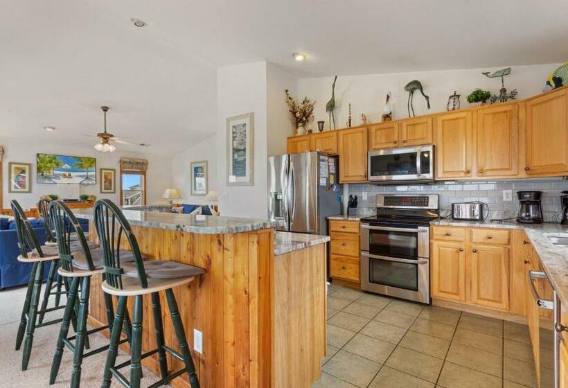 6151 Once Upon A Tide Beach Across The Street