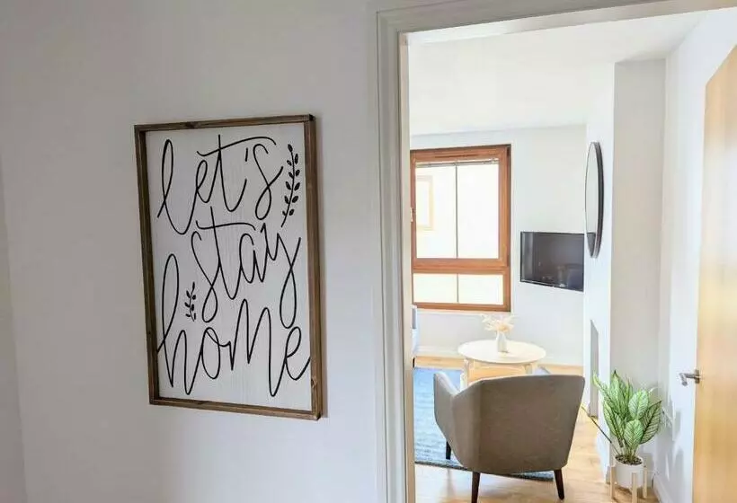 Brooklands Central Apartment