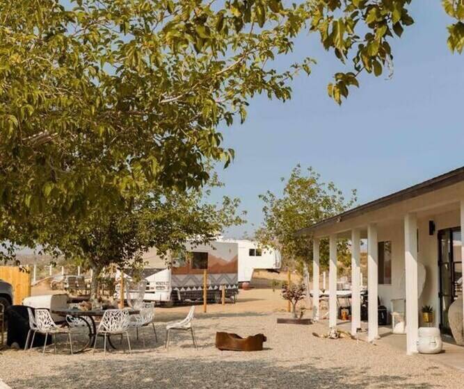 Desert Way Ranch Oasis Hideaway