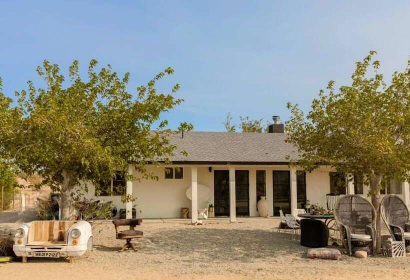 Desert Way Ranch Oasis Hideaway