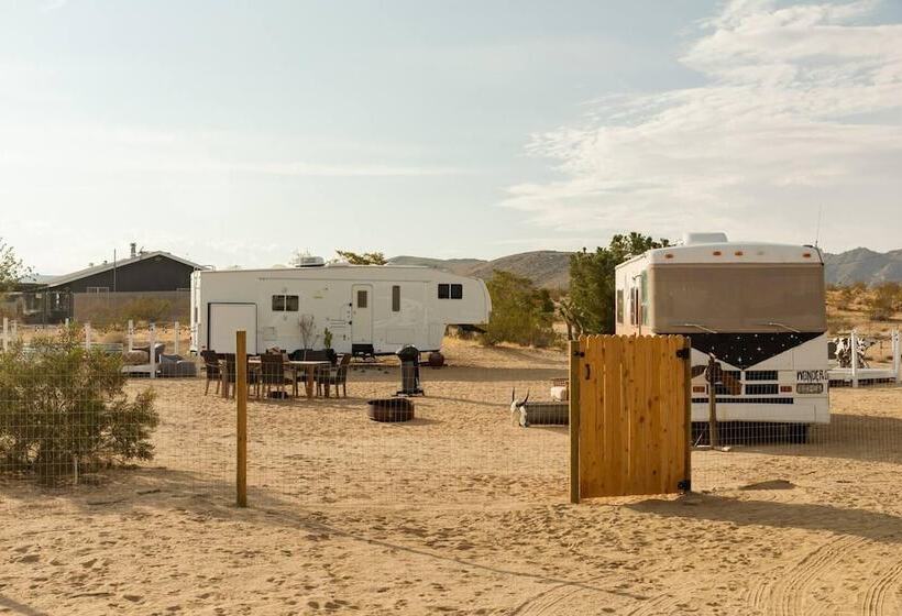 Desert Way Ranch Oasis Hideaway