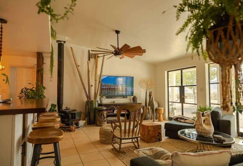 Desert Way Ranch Oasis Hideaway