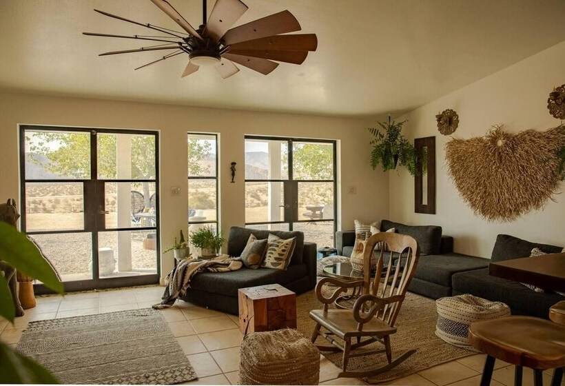 Desert Way Ranch Oasis Hideaway