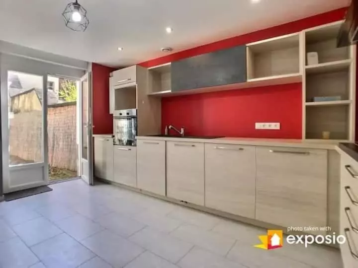 Maison De Ville Avec Petite Cour