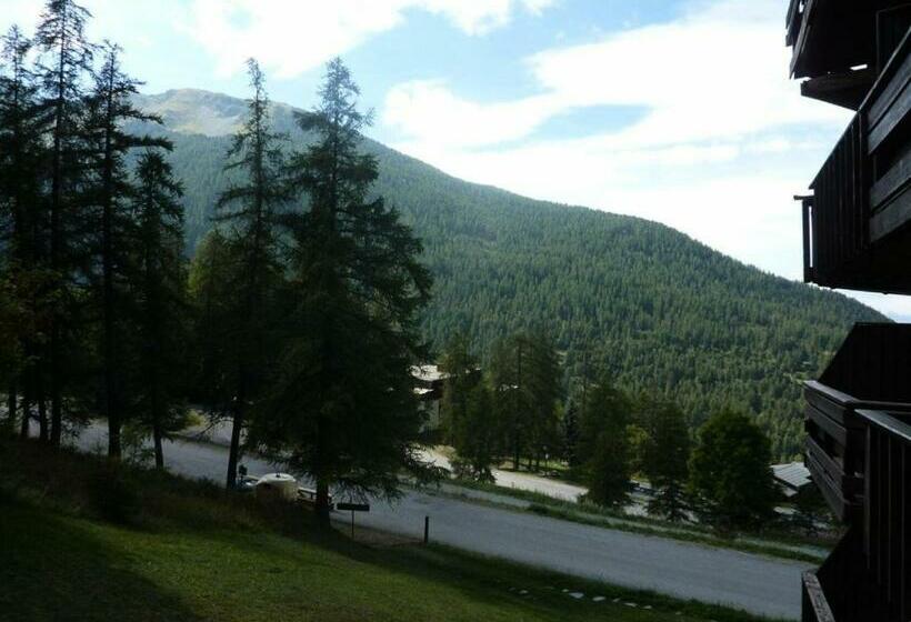 Résidence Les Ecrins  Studio Pour 4 Personnes 374