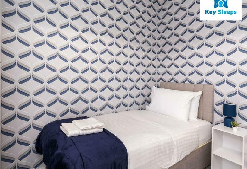 Stunning Three Bedroom House At Keysleeps Short Lets Cleethorpes With Free Parking & Beach Location