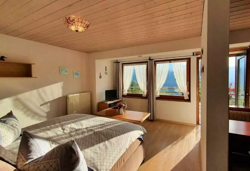 1 Bergpanorama Und Atemberaubende Alpine Almlandschaft Für Absolute Nichtraucher