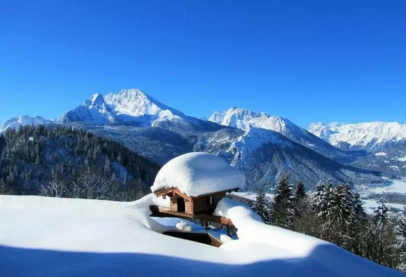 1 Bergpanorama Und Atemberaubende Alpine Almlandschaft Für Absolute Nichtraucher