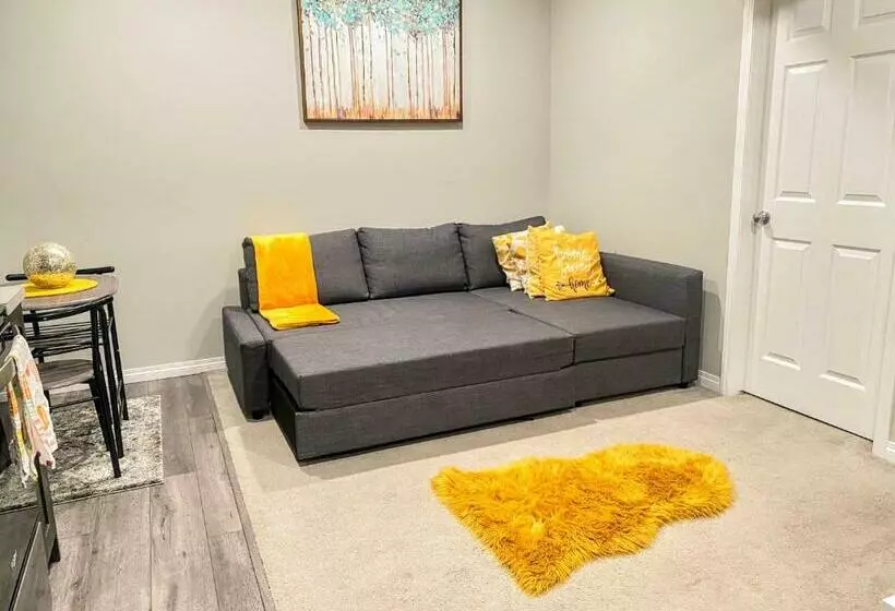 Cozy Newly Built And Cheerful 1 Bedroom Suite