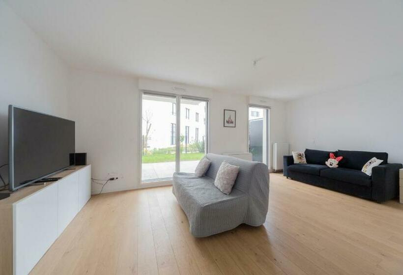 Disney   Paris 5 Min De Disney   Pk Privé Gratuit   4 Personnes   Terrasse Jardin