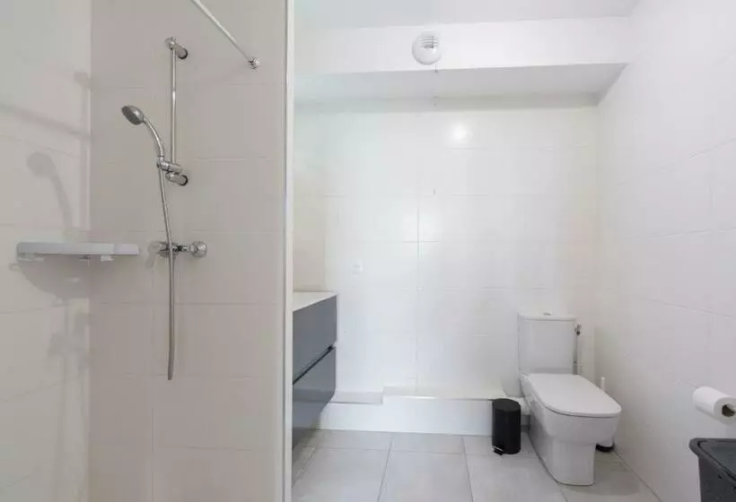 Disney   Paris 5 Min De Disney   Pk Privé Gratuit   4 Personnes   Terrasse Jardin