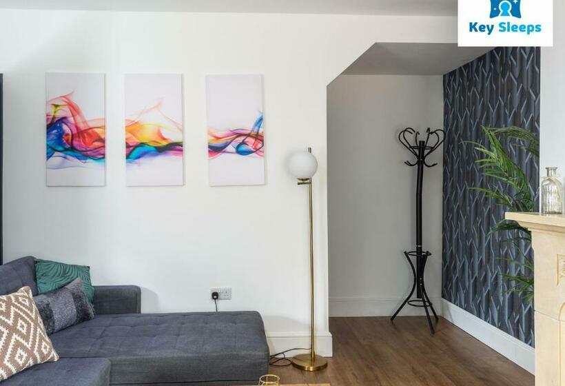 Five Bedroom Spacious Modern House By Keysleeps Short Lets Workington Lake District Beach