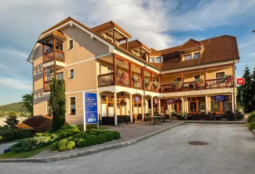 Garni Hotel Zvon