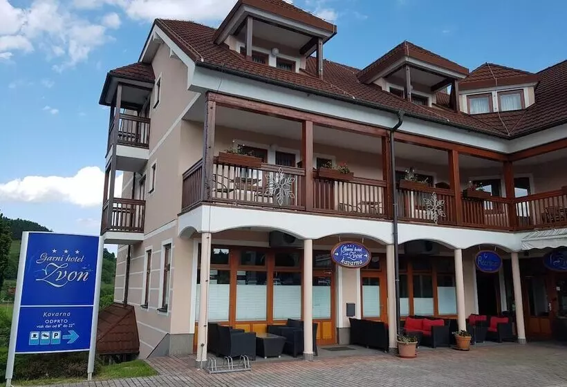 Garni Hotel Zvon