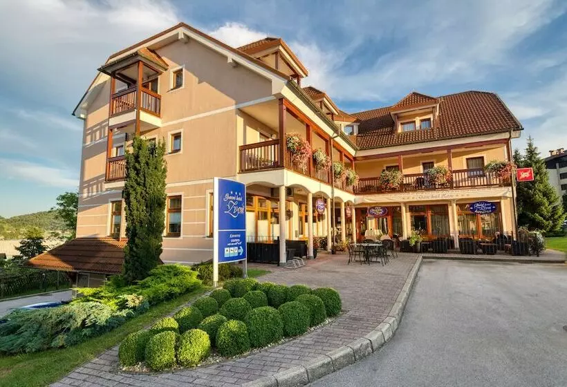 Garni Hotel Zvon