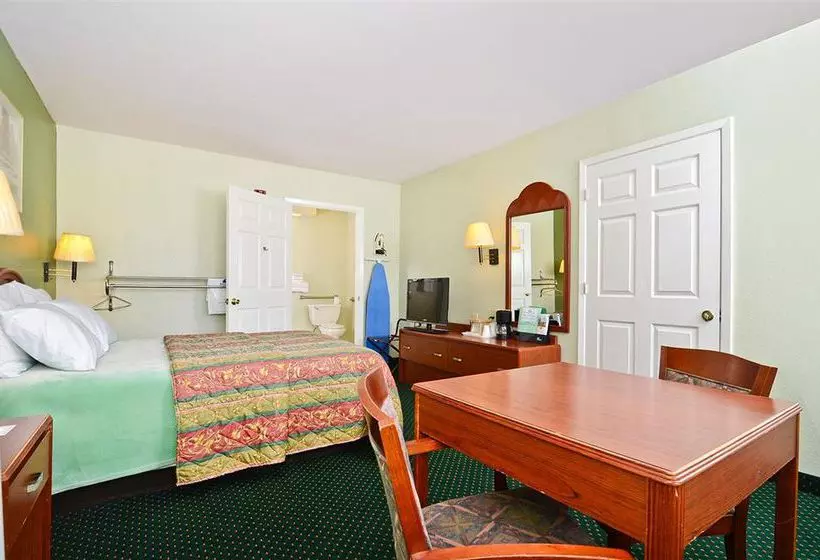 ホテル Americas Best Value Inn & Suites Smithville