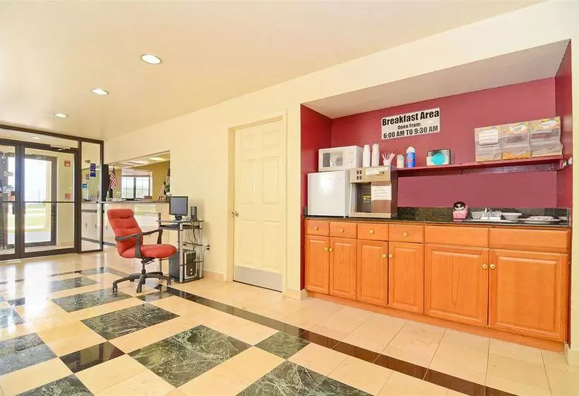 ホテル Americas Best Value Inn & Suites Smithville