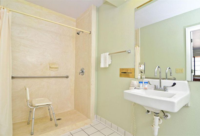 בית מלון כפרי Americas Best Value Inn & Suites Smithville