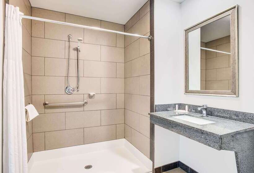 ホテル Days Inn By Wyndham Watertown Fort Drum