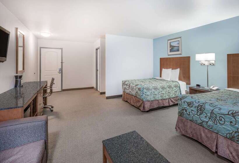 ホテル Days Inn By Wyndham Watertown Fort Drum