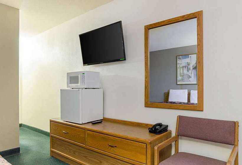 فندق Econo Lodge