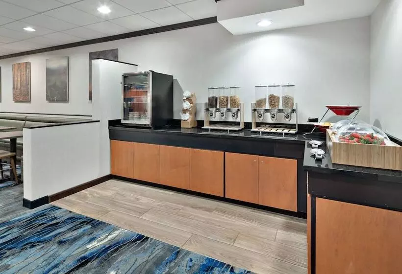 Отель Fairfield Inn & Suites By Marriott Marietta