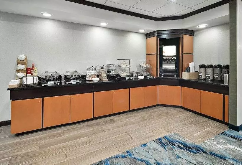 Отель Fairfield Inn & Suites By Marriott Marietta