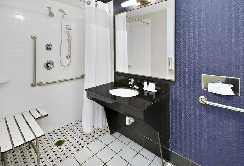 Отель Fairfield Inn & Suites By Marriott Marietta