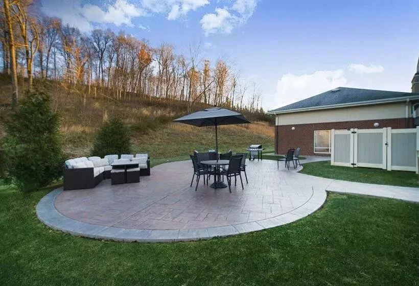 Отель Fairfield Inn & Suites By Marriott Marietta