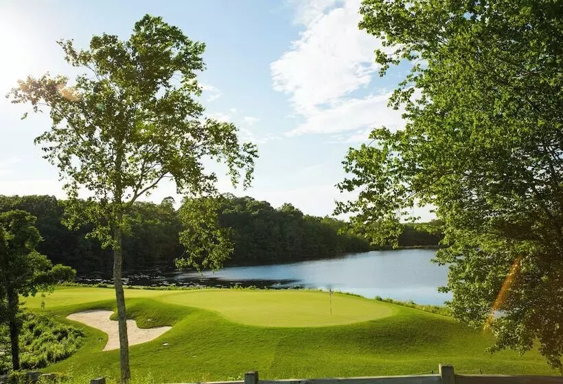 Отель Grand Pequot Tower At Foxwoods