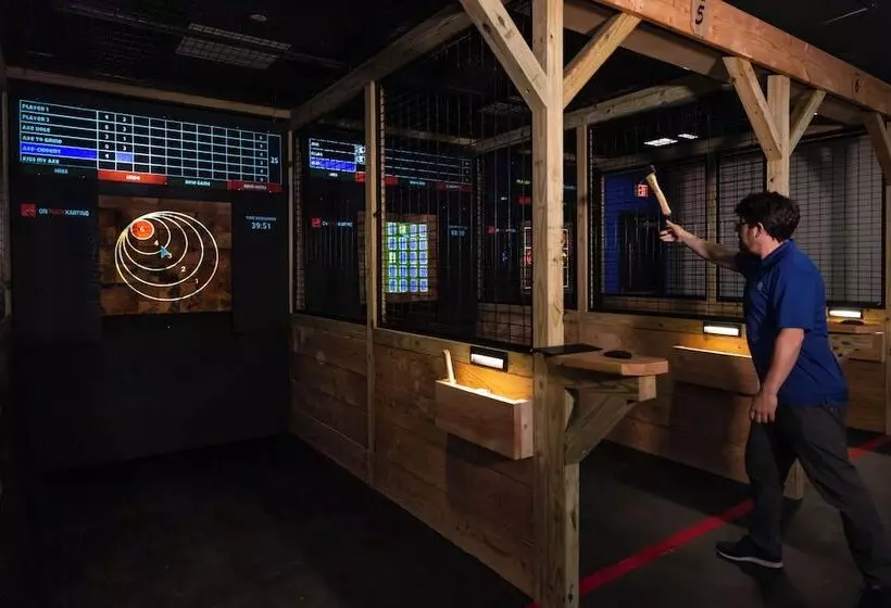 Отель Grand Pequot Tower At Foxwoods