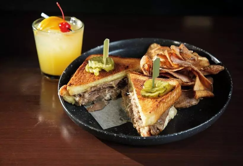 Отель Grand Pequot Tower At Foxwoods