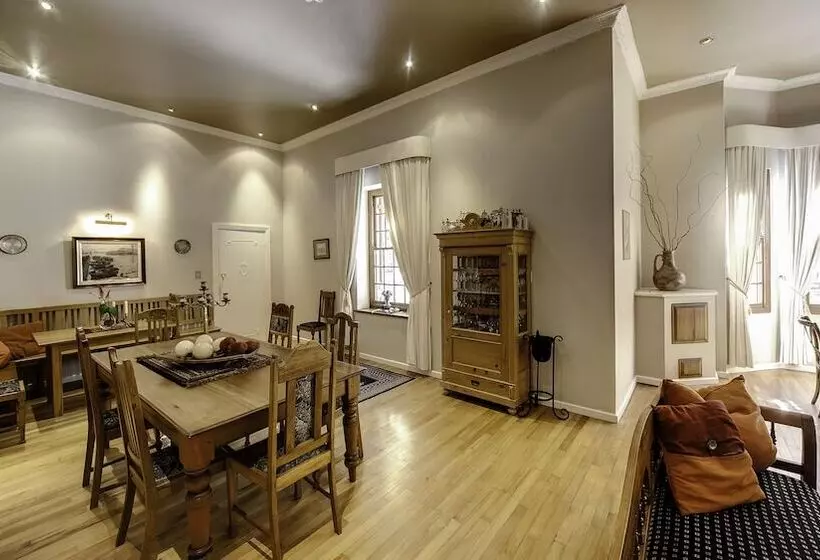 فندق Gubas De Hoek Meet Eat Sleep